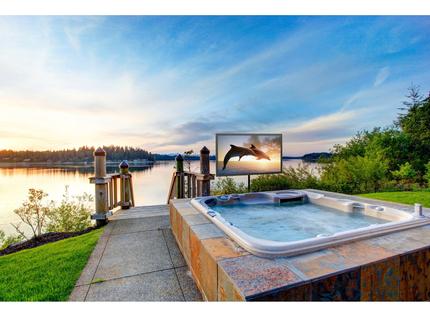 Peerless-AV | 86" UltraView™ UHD Outdoor TVs PEERLESS